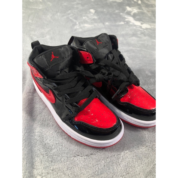 Youth 2Y Air Jordan 1 Retro High Patent Bred Style - Picture 1 of 4